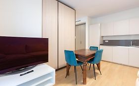 Cozy Flat With Parking